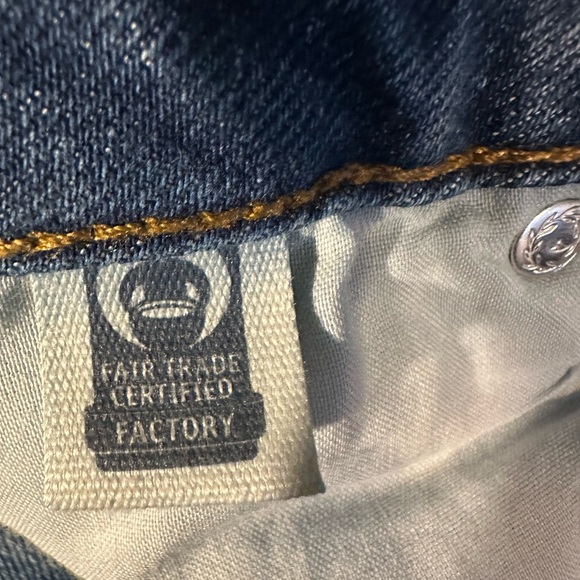 Women’s Universal Thread Jeans - Picture 7 of 7